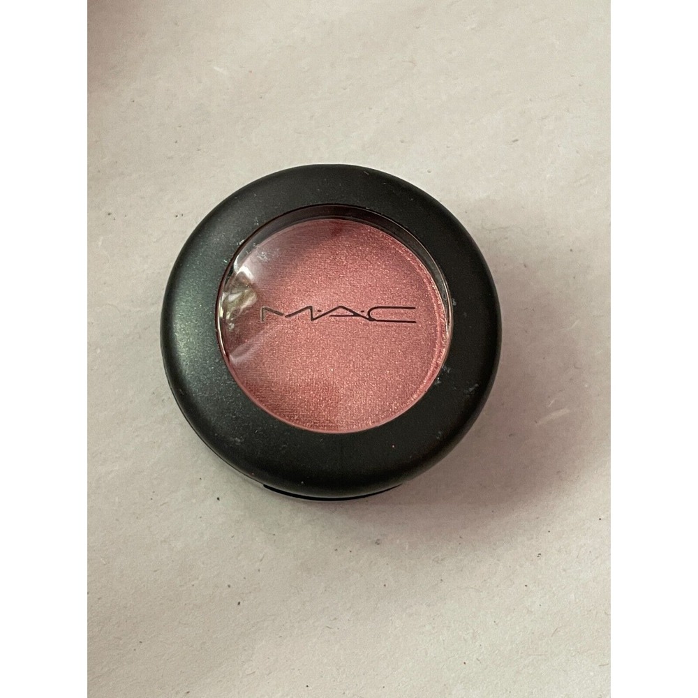 MAC M·A·C Eye Shadow In Living Pink Veluxe Pearl 0.05 oz‎ Full Size New No Box
